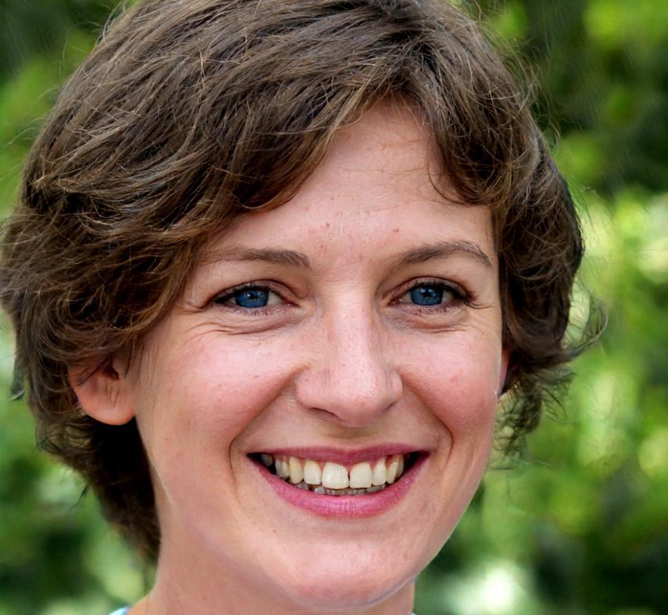 Katrin Hübschmann, Programmleiterin bei dynelophra